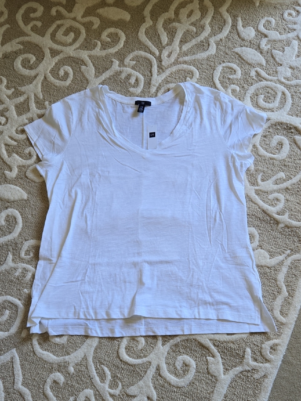 GAP Outlet NWT White V-Neck Short Sleeve Tee XXL